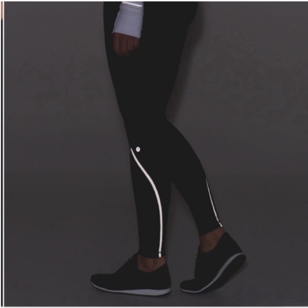 Lululemon Cadence Crusher Tight With Reflective Detail On Legs - Picture 2 of 9